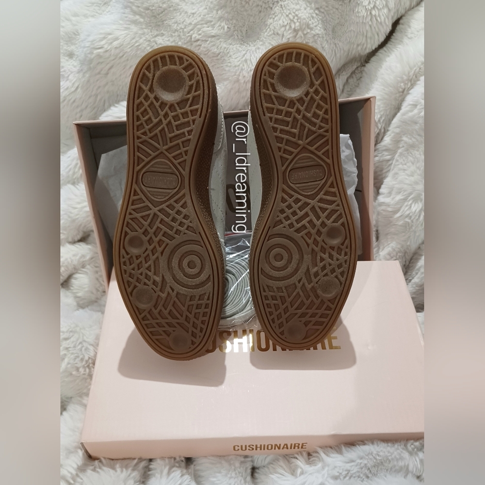 NIB Cushionaire Belinda Casual Sneakers Size 6.5W In Ivory W/ Extra Plain Laces - Picture 11 of 12